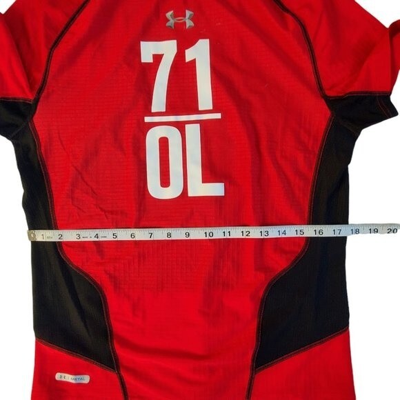 Under Armour Metal red black white 71 OL short sleeve top sz XL - Picture 9 of 11